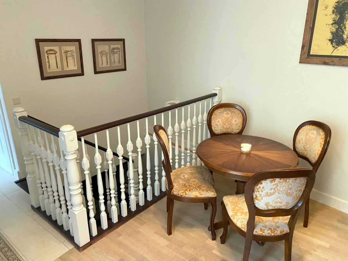 Exclusive Gaono Apartment In The Heart Of Old Town Вильнюс Экстерьер фото