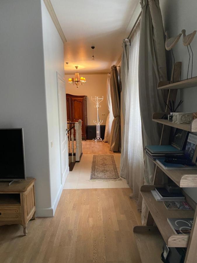 Exclusive Gaono Apartment In The Heart Of Old Town Вильнюс Экстерьер фото