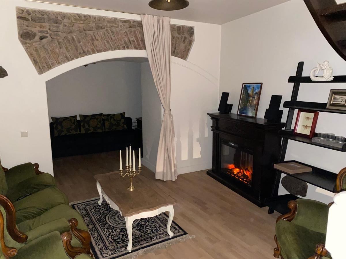 Exclusive Gaono Apartment In The Heart Of Old Town Вильнюс Экстерьер фото